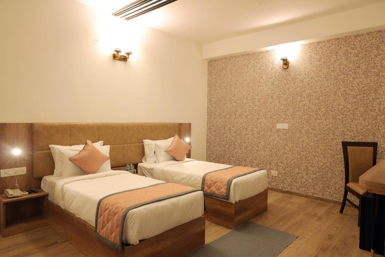 Rv Stay Inn Yelahanka Exterior photo