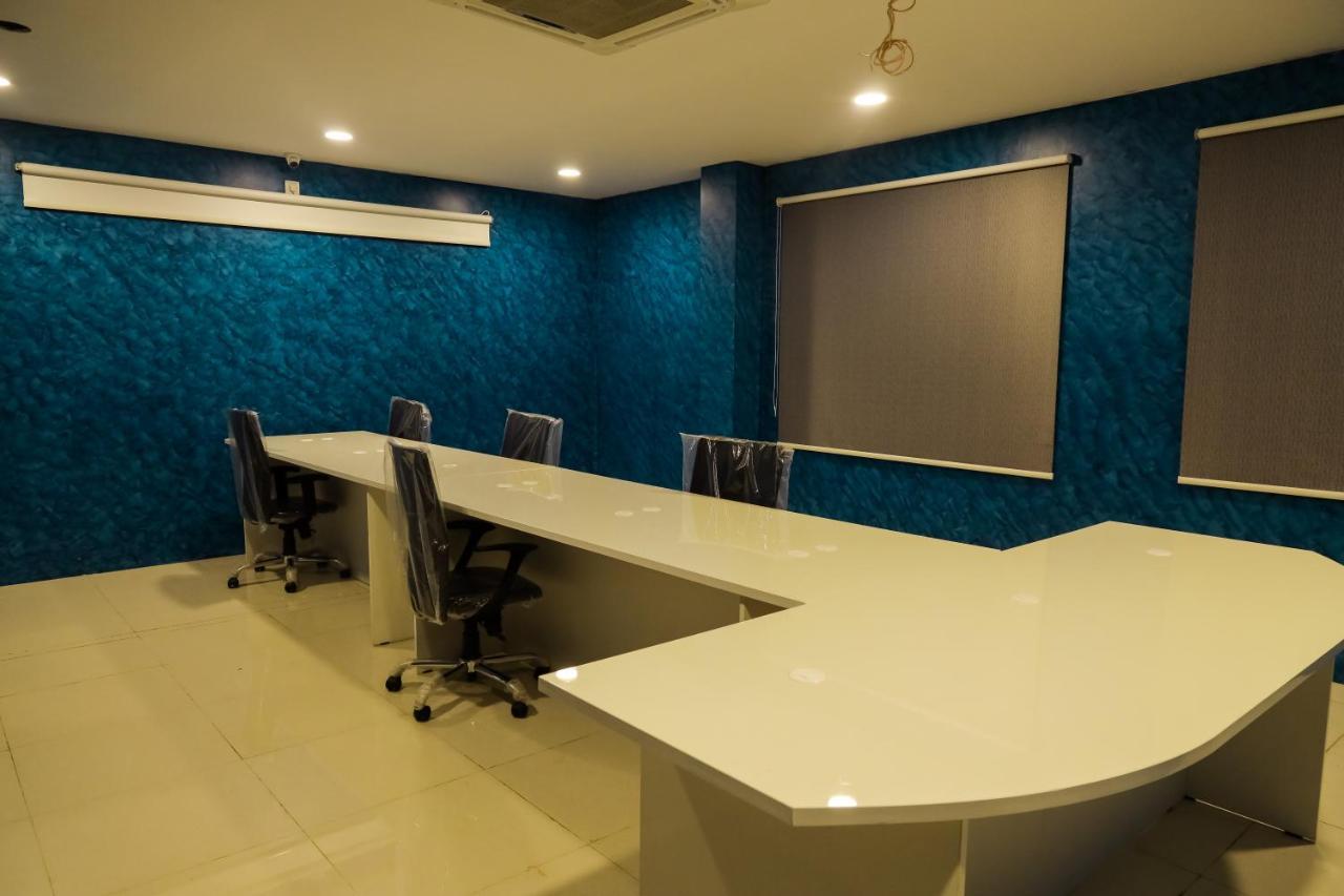 Rv Stay Inn Yelahanka Exterior photo