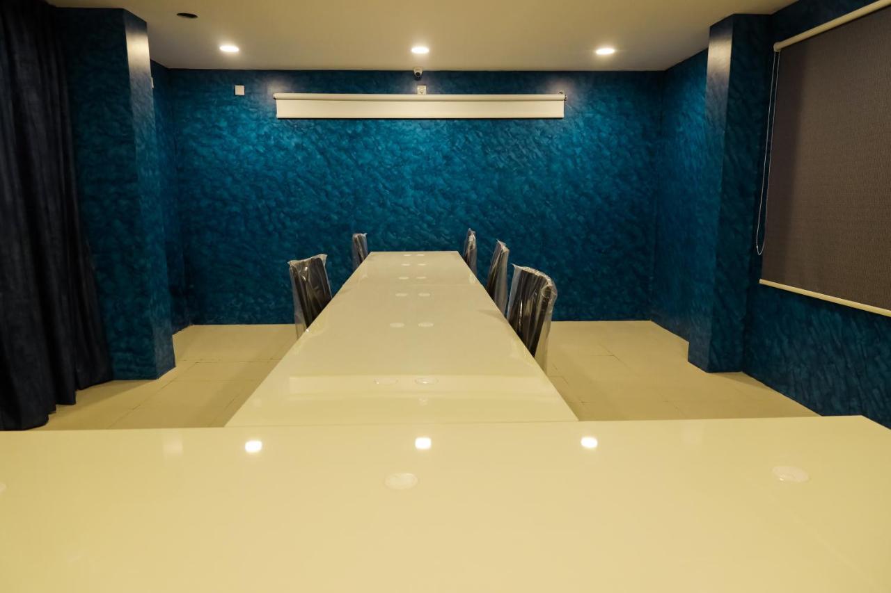 Rv Stay Inn Yelahanka Exterior photo