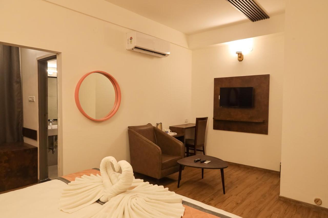 Rv Stay Inn Yelahanka Exterior photo